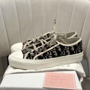 Dior Walk’n’Dior Tennis shoes, size 38